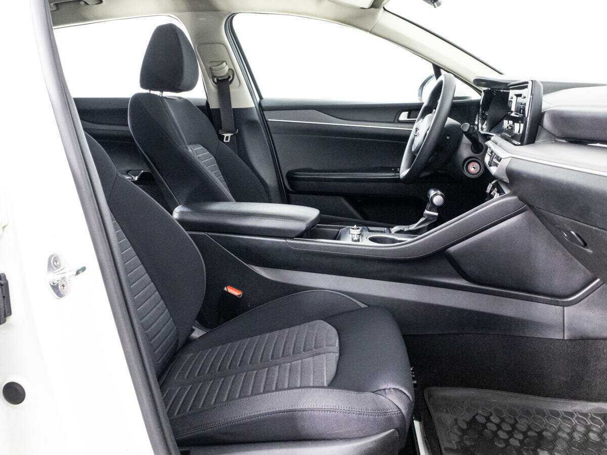 Купить Kia K5 с пробегом. Фото: #14