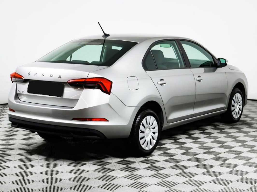 Купить Skoda Rapid с пробегом. Фото: #4