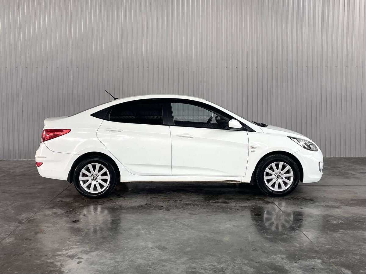 Купить Hyundai Solaris с пробегом. Фото: #3