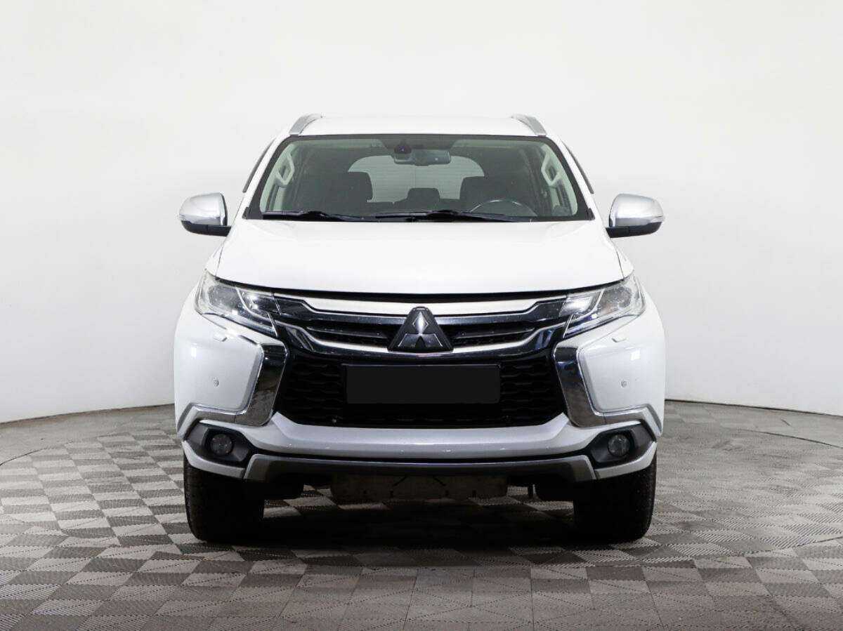 Купить Mitsubishi Pajero Sport с пробегом. Фото: #1