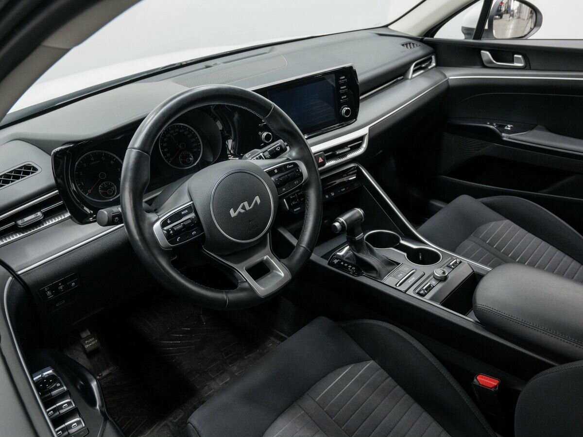 Купить Kia K5 с пробегом. Фото: #12