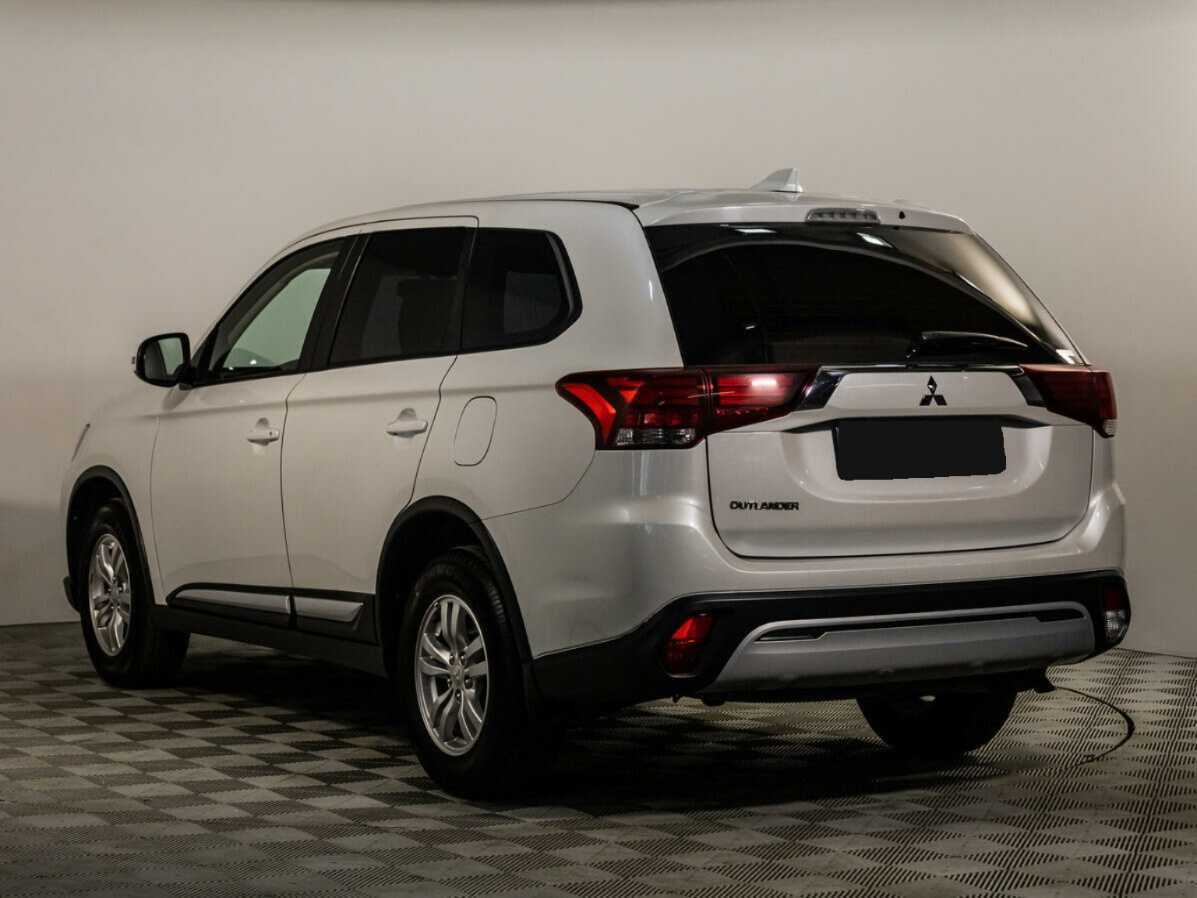 Купить Mitsubishi Outlander с пробегом. Фото: #5