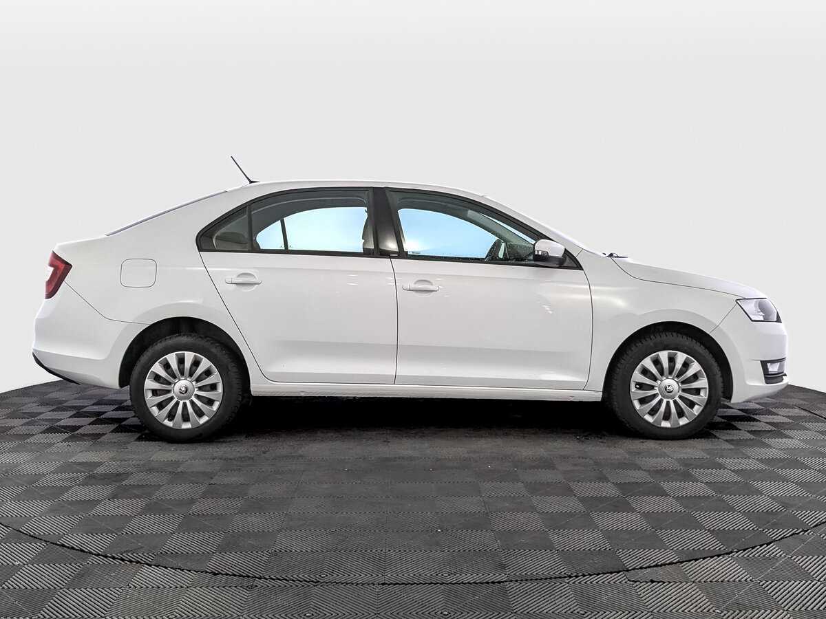 Купить Skoda Rapid с пробегом. Фото: #3