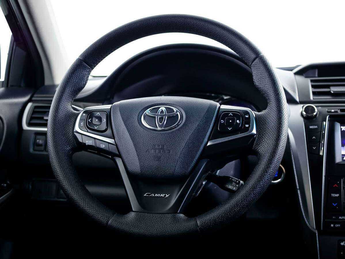 Купить Toyota Camry с пробегом. Фото: #18