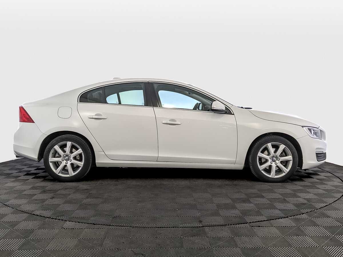 Купить Volvo S60 с пробегом. Фото: #3