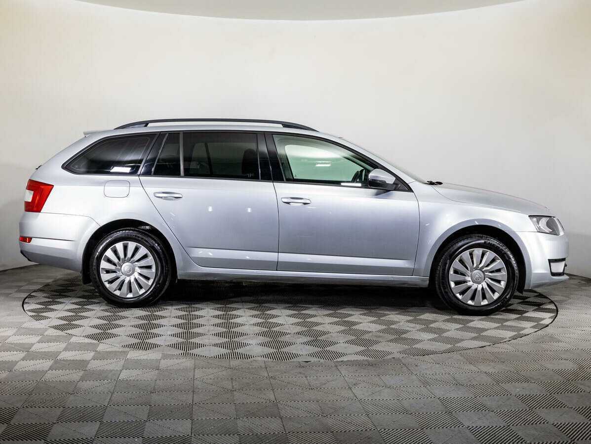 Купить Skoda Octavia с пробегом. Фото: #3