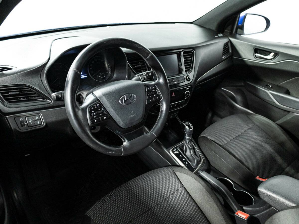 Купить Hyundai Solaris с пробегом. Фото: #10