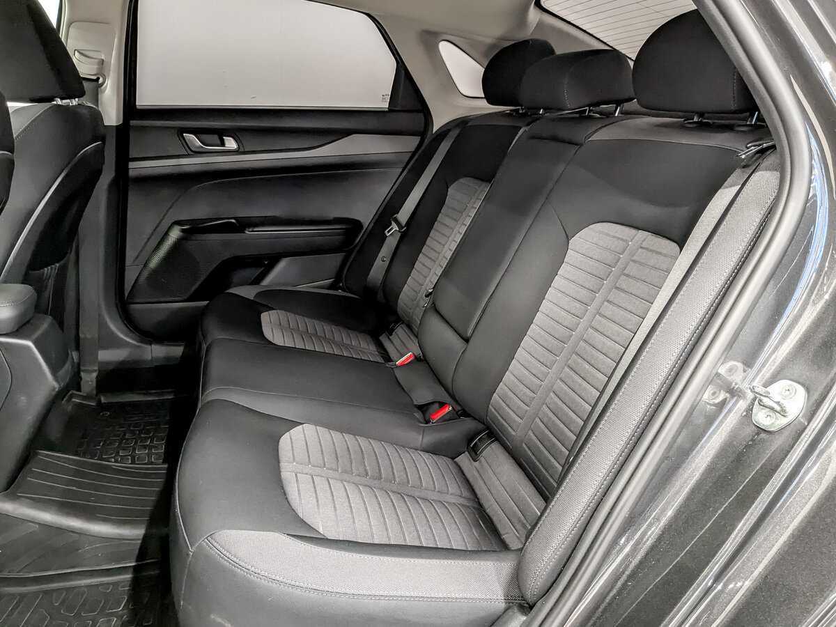 Купить Kia K5 с пробегом. Фото: #11