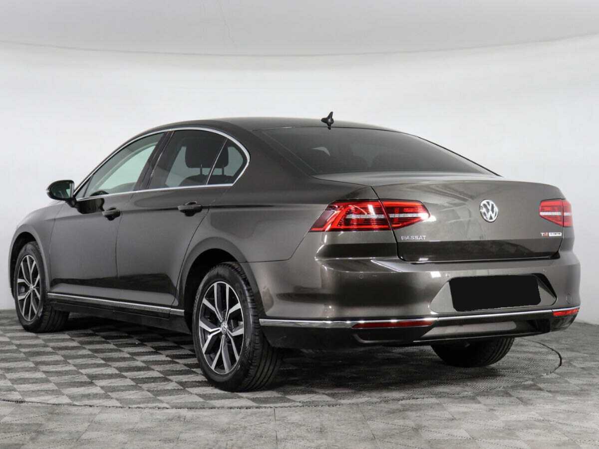 Купить Volkswagen Passat с пробегом. Фото: #6