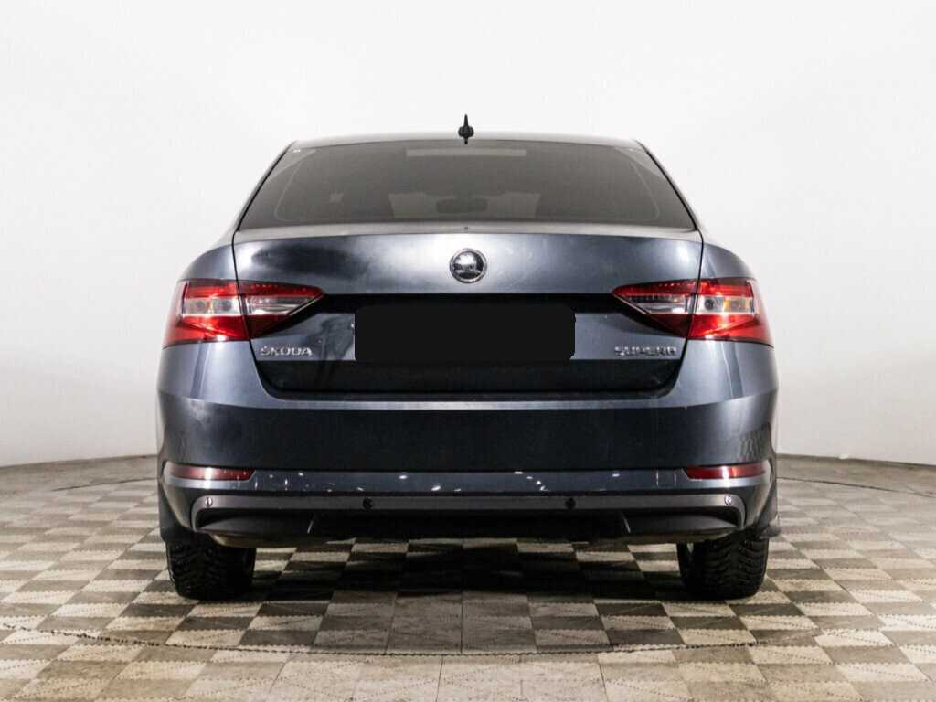 Купить Skoda Superb с пробегом. Фото: #4