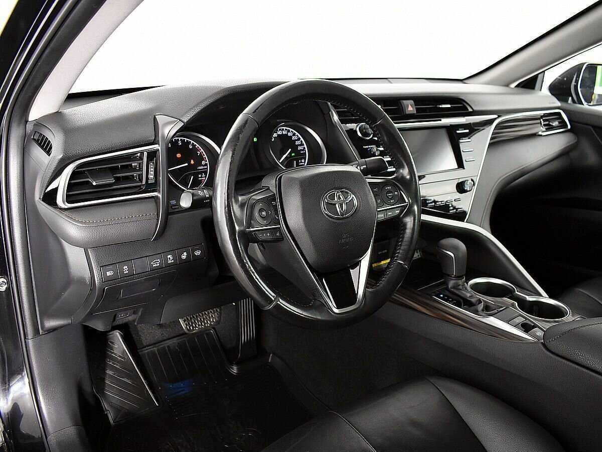Купить Toyota Camry с пробегом. Фото: #6