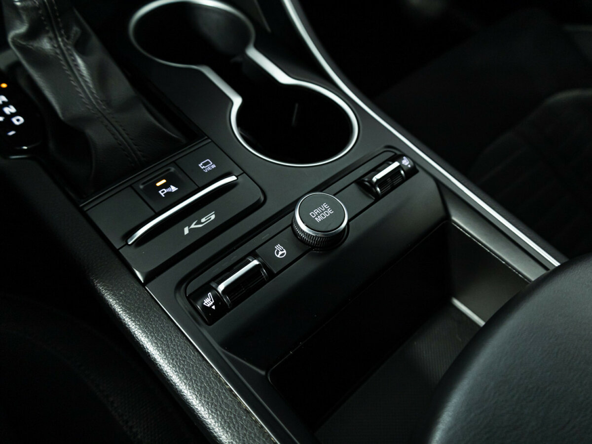 Купить Kia K5 с пробегом. Фото: #17