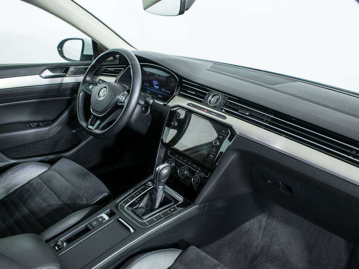 Купить Volkswagen Passat с пробегом. Фото: #7