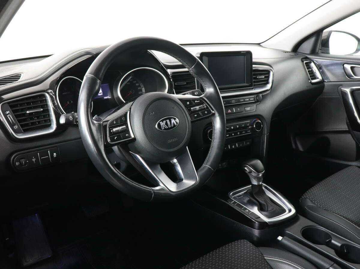 Купить Kia Ceed с пробегом. Фото: #8