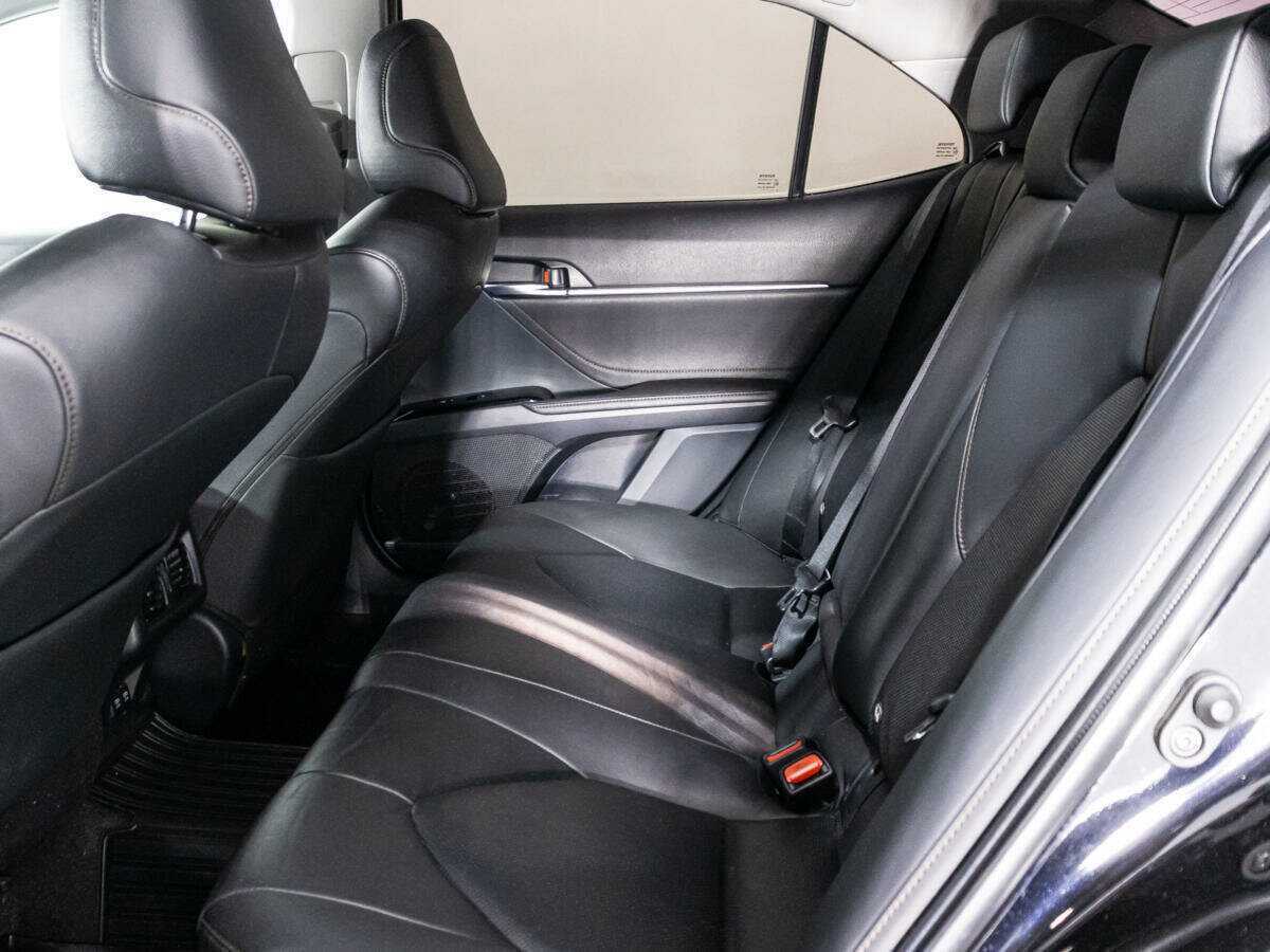 Купить Toyota Camry с пробегом. Фото: #9