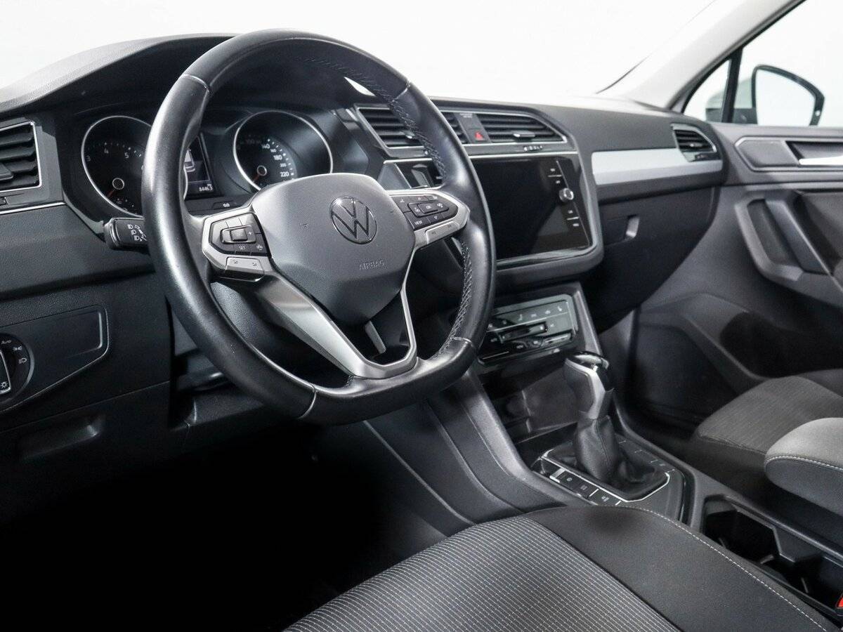 Купить Volkswagen Tiguan с пробегом. Фото: #10