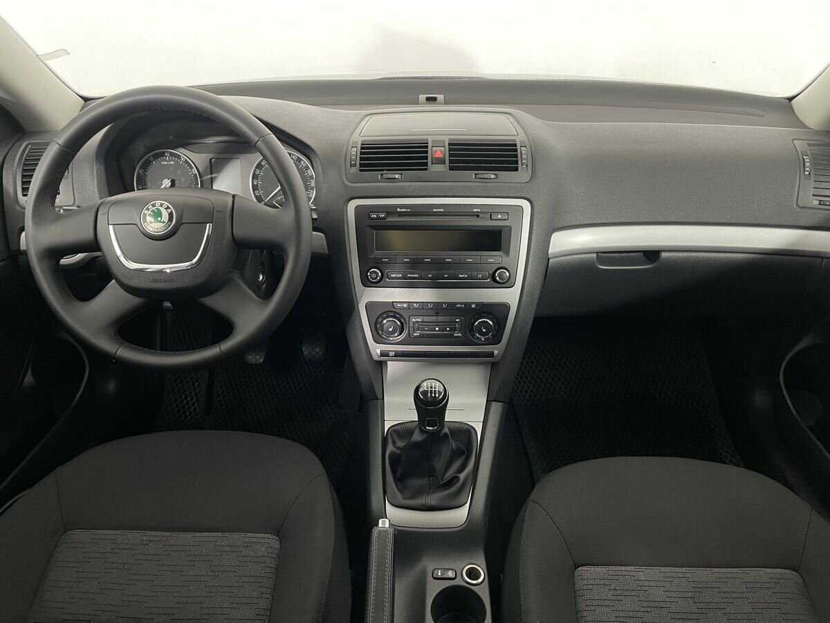 Купить Skoda Octavia с пробегом. Фото: #6