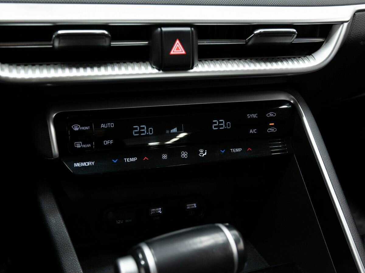 Купить Kia K5 с пробегом. Фото: #20