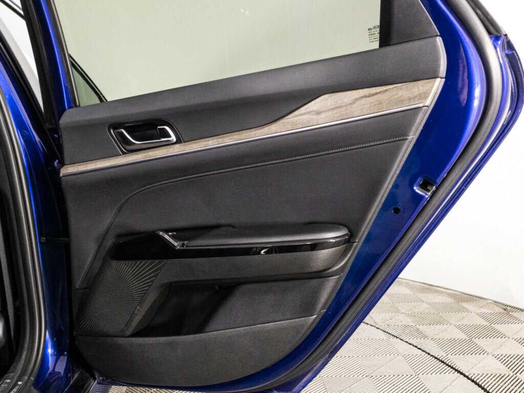 Купить Kia K5 с пробегом. Фото: #28