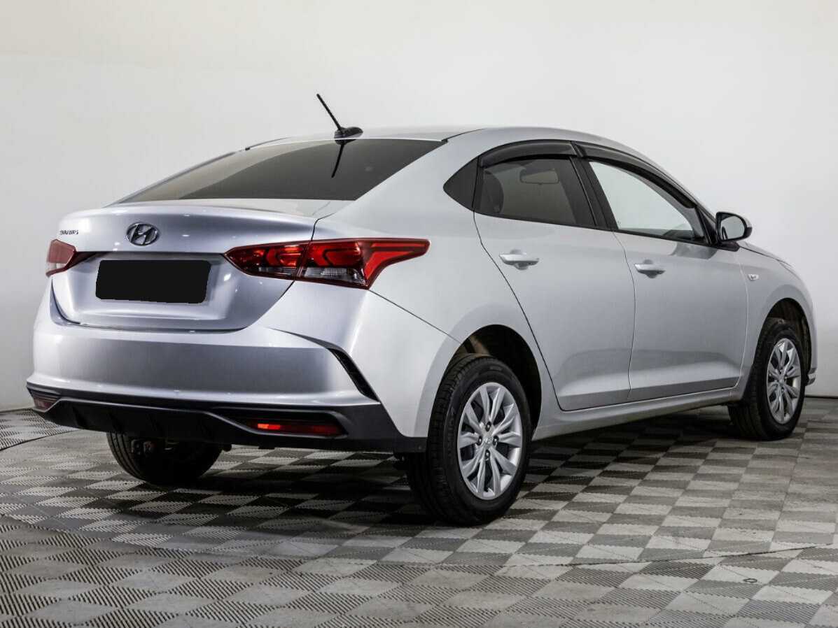 Купить Hyundai Solaris с пробегом. Фото: #4