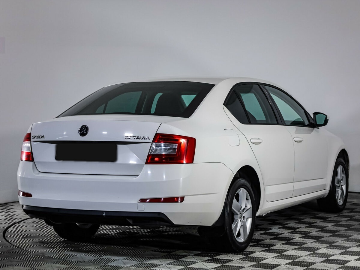 Купить Skoda Octavia с пробегом. Фото: #3