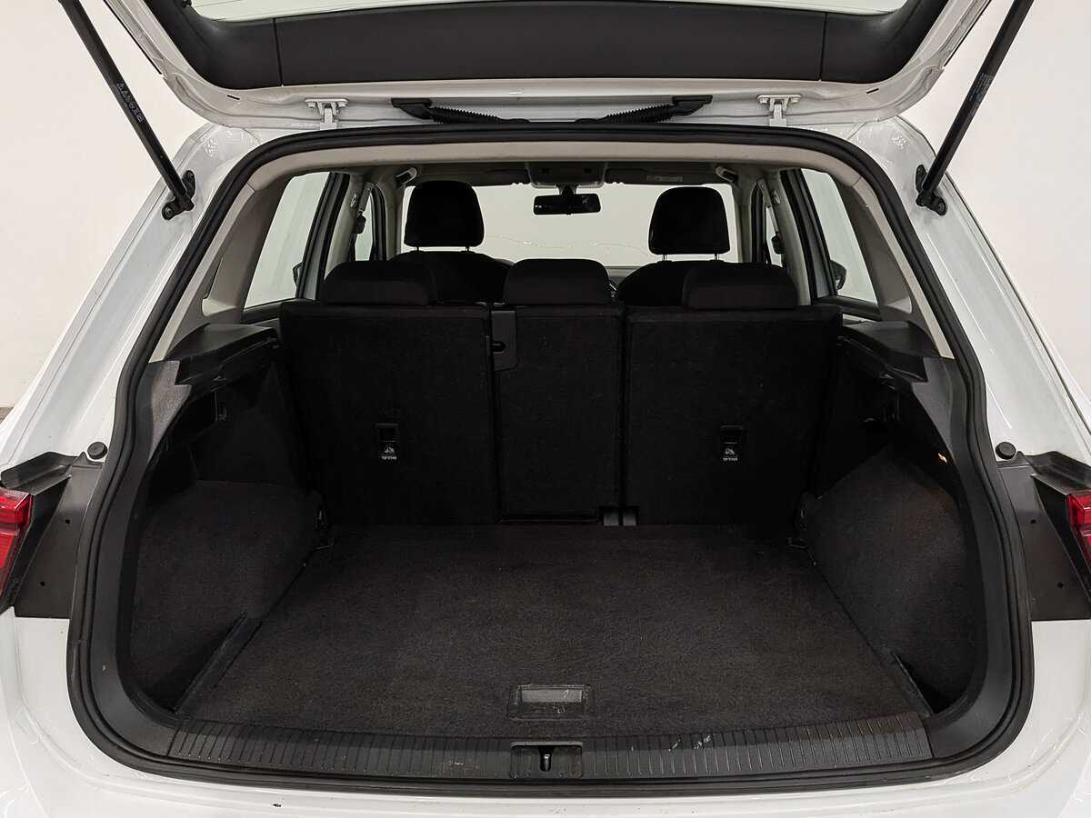 Купить Volkswagen Tiguan с пробегом. Фото: #9