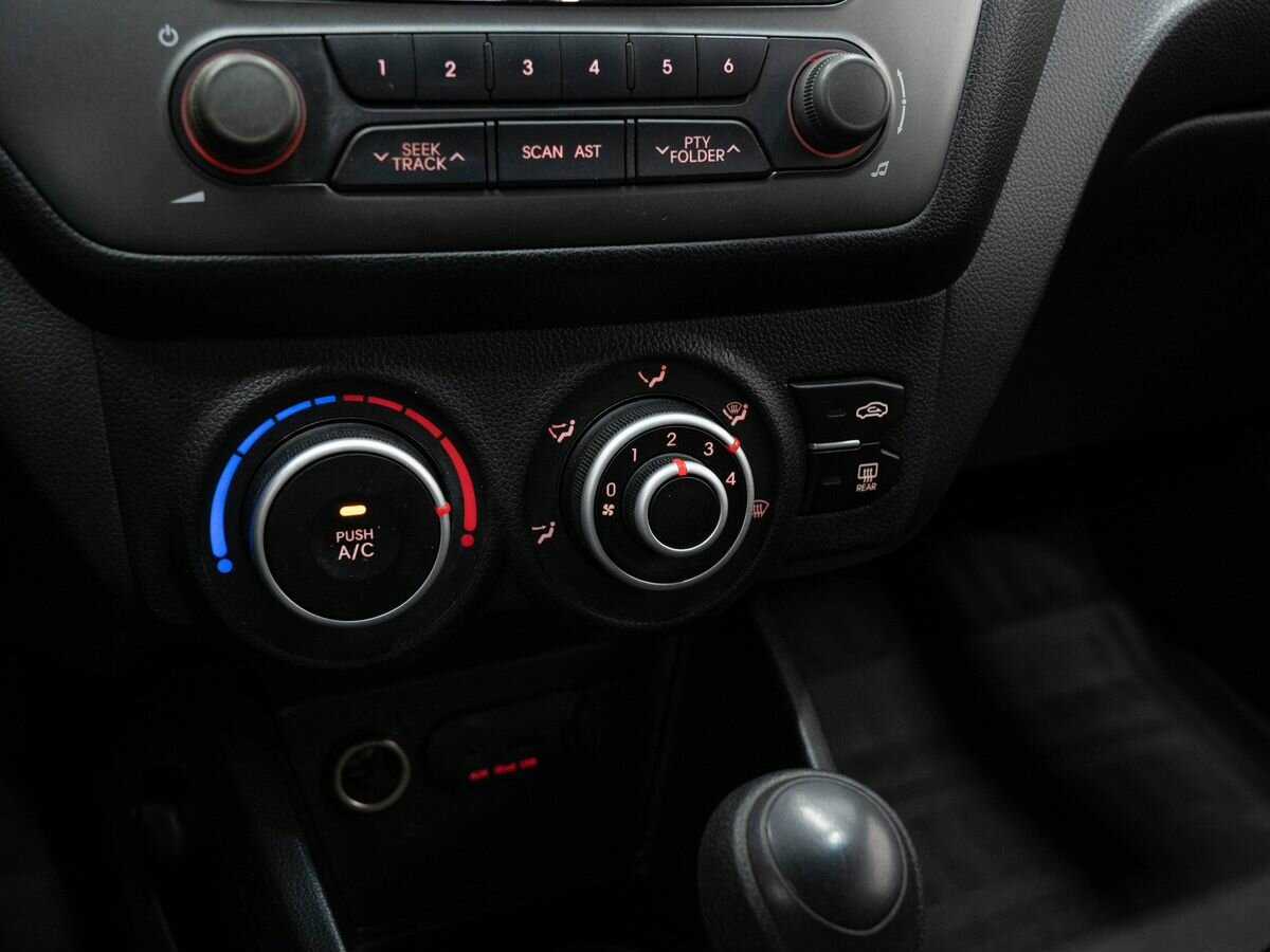 Купить Kia Rio с пробегом. Фото: #16