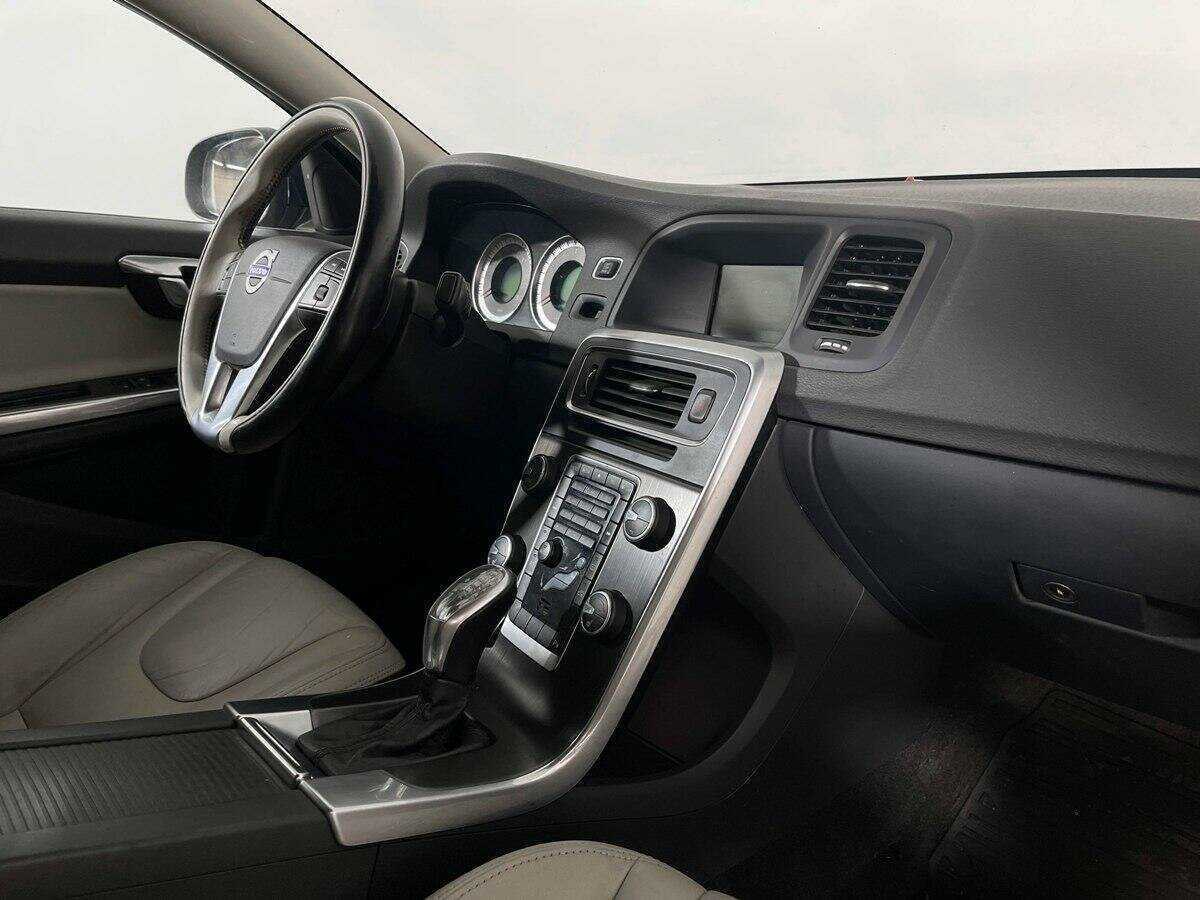 Купить Volvo S60 с пробегом. Фото: #8