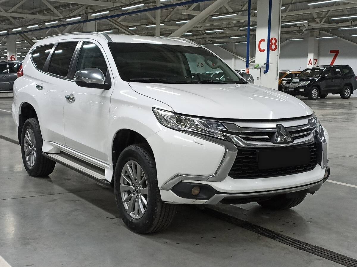 Купить Mitsubishi Pajero Sport с пробегом. Фото: #2