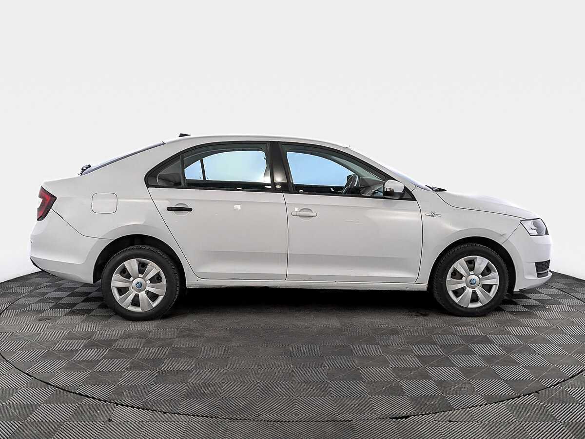 Купить Skoda Rapid с пробегом. Фото: #3