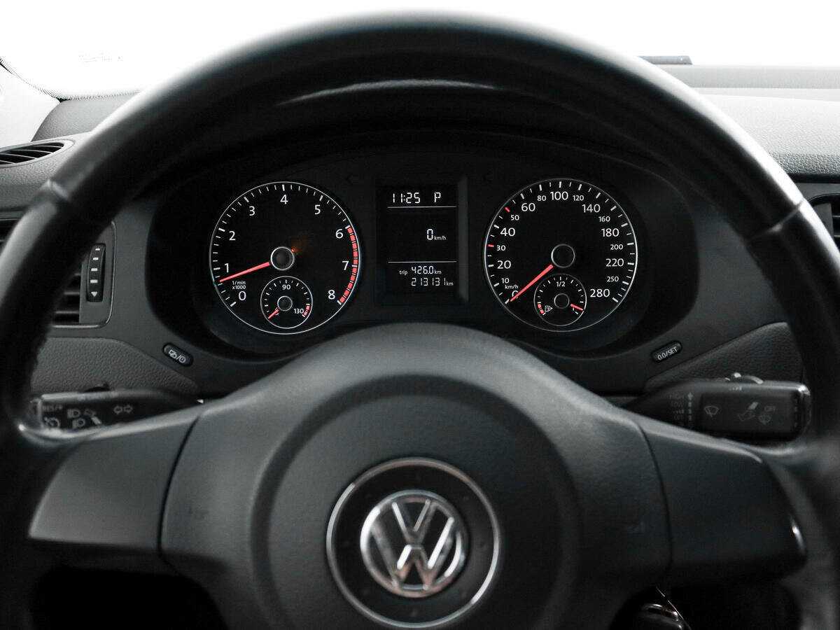 Купить Volkswagen Jetta с пробегом. Фото: #15