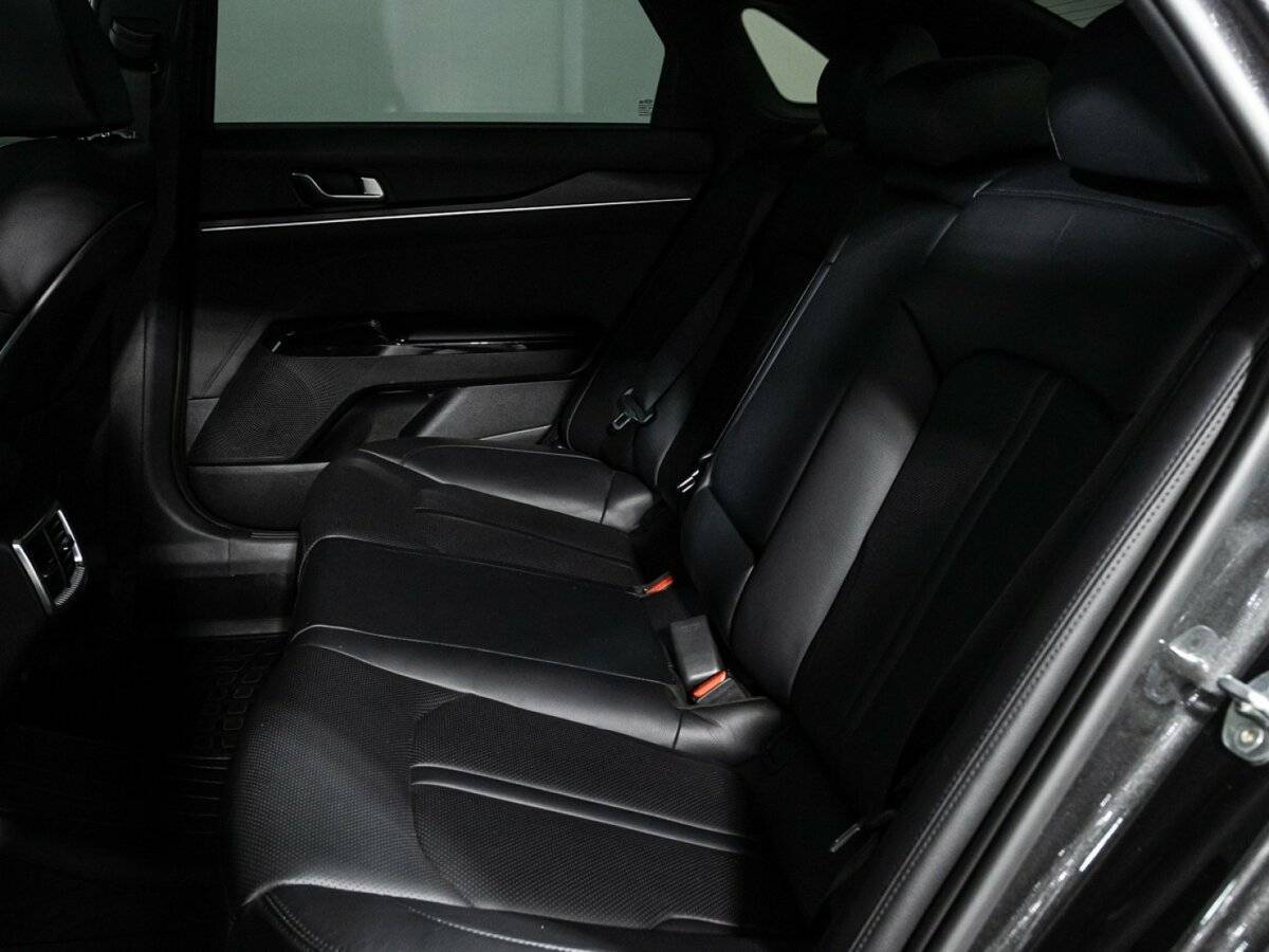 Купить Kia K5 с пробегом. Фото: #9