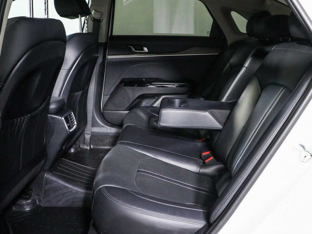 Купить Kia K5 с пробегом. Фото: #7