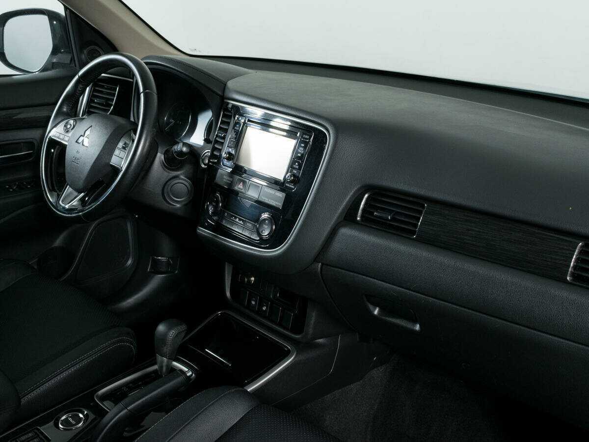 Купить Mitsubishi Outlander с пробегом. Фото: #6