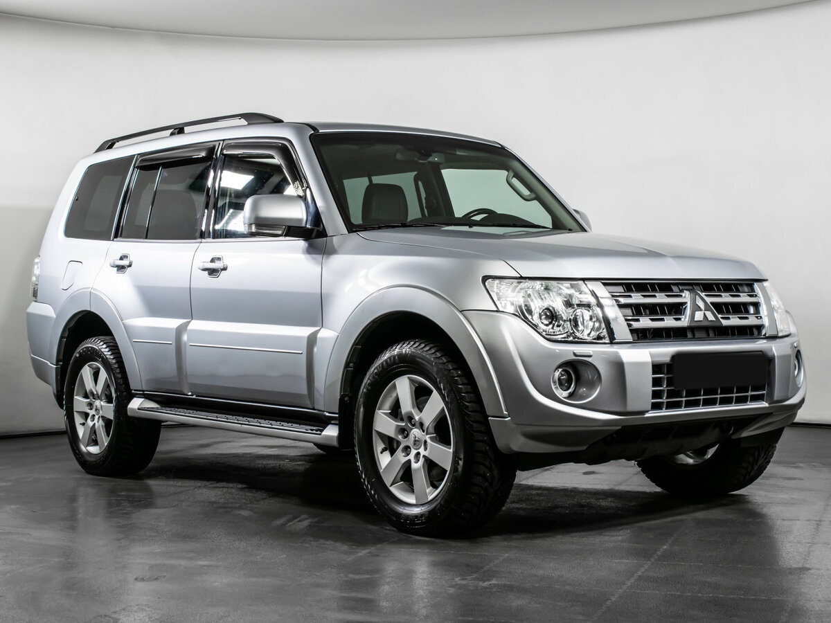 Купить Mitsubishi Pajero с пробегом. Фото: #2