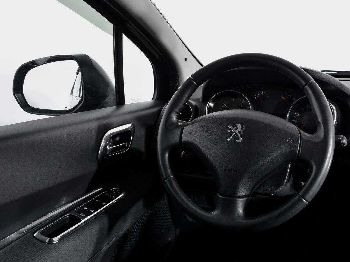 Купить Peugeot 3008 с пробегом. Фото: #12