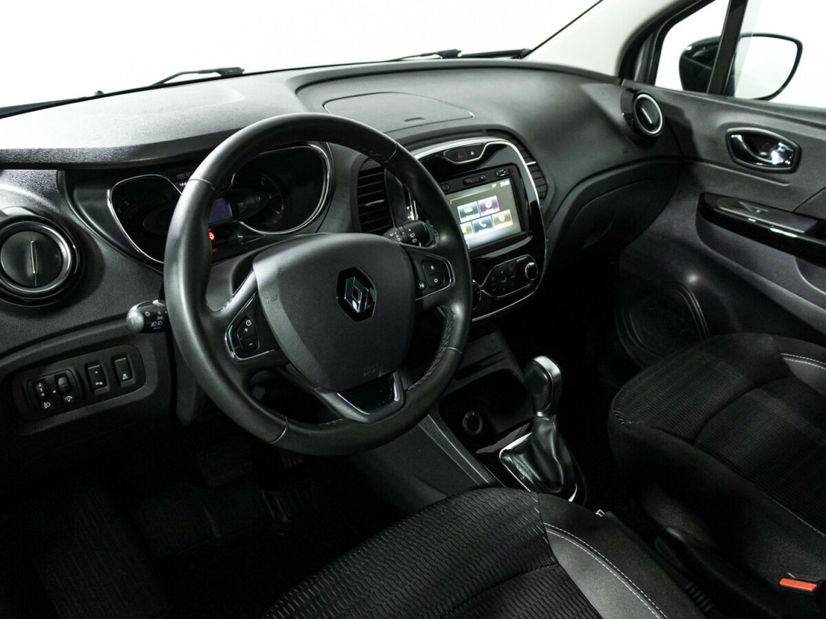 Купить Renault Kaptur с пробегом. Фото: #8