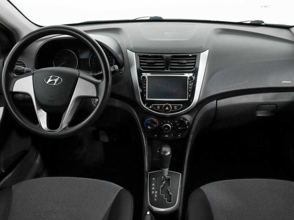 Купить Hyundai Solaris с пробегом. Фото: #11