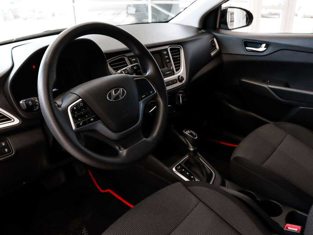 Купить Hyundai Solaris с пробегом. Фото: #8