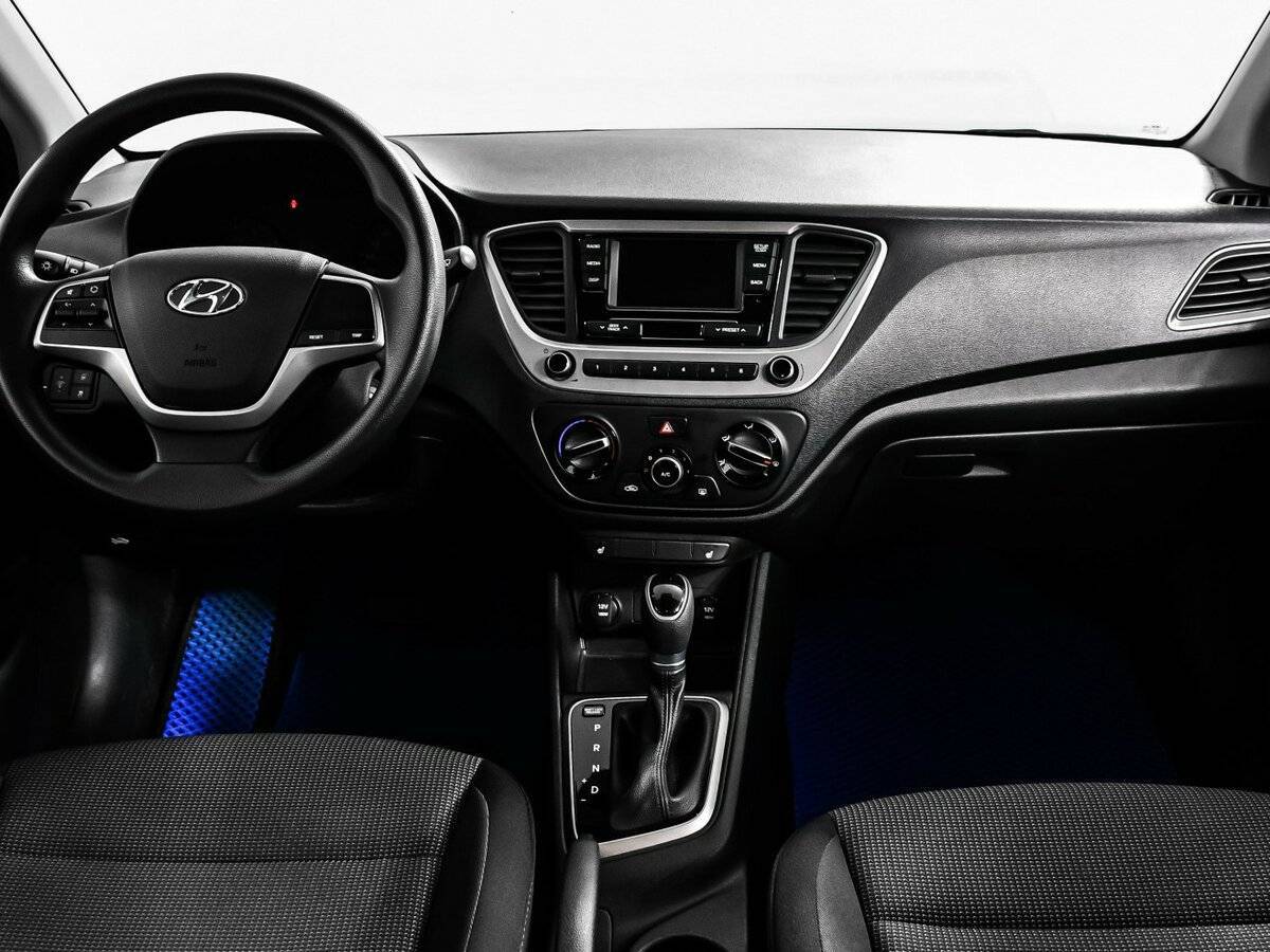 Купить Hyundai Solaris с пробегом. Фото: #10