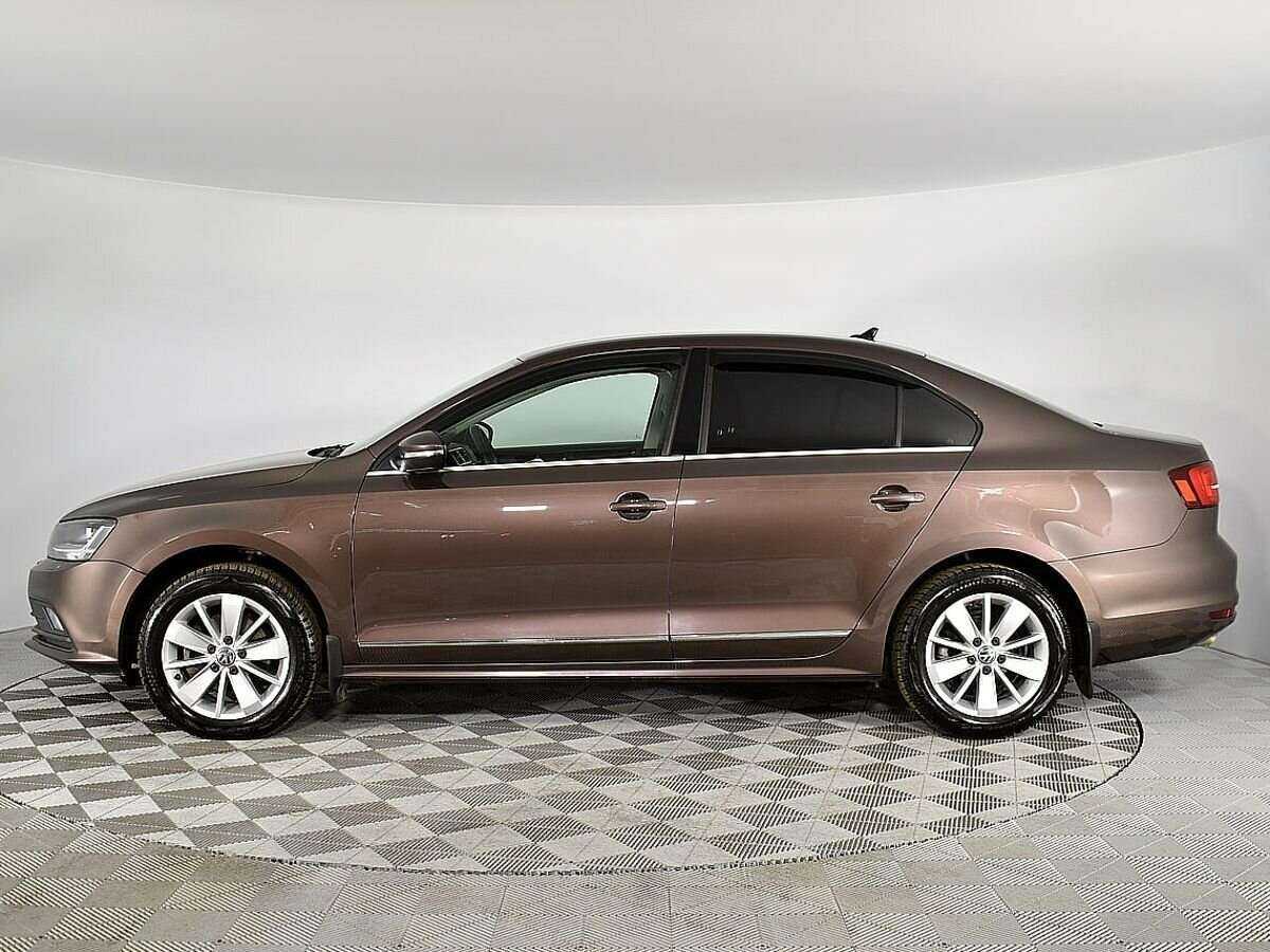 Купить Volkswagen Jetta с пробегом. Фото: #4