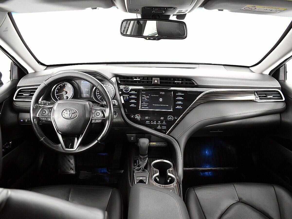 Купить Toyota Camry с пробегом. Фото: #9