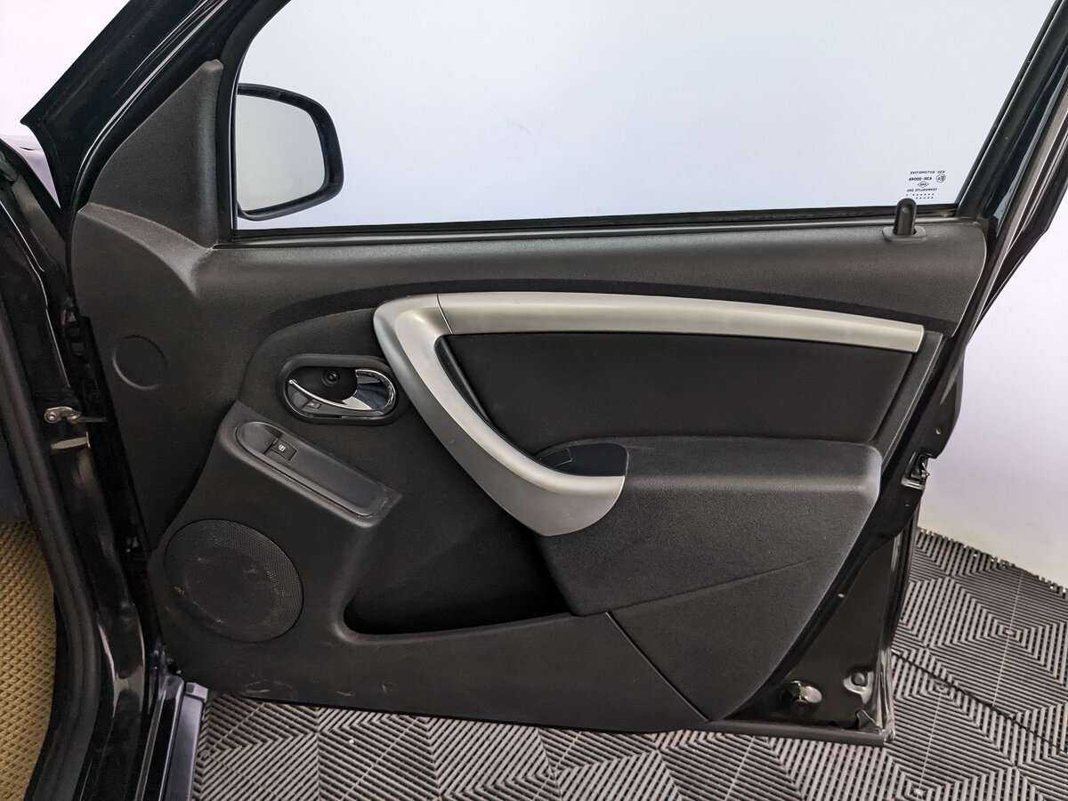 Купить Nissan Terrano с пробегом. Фото: #18
