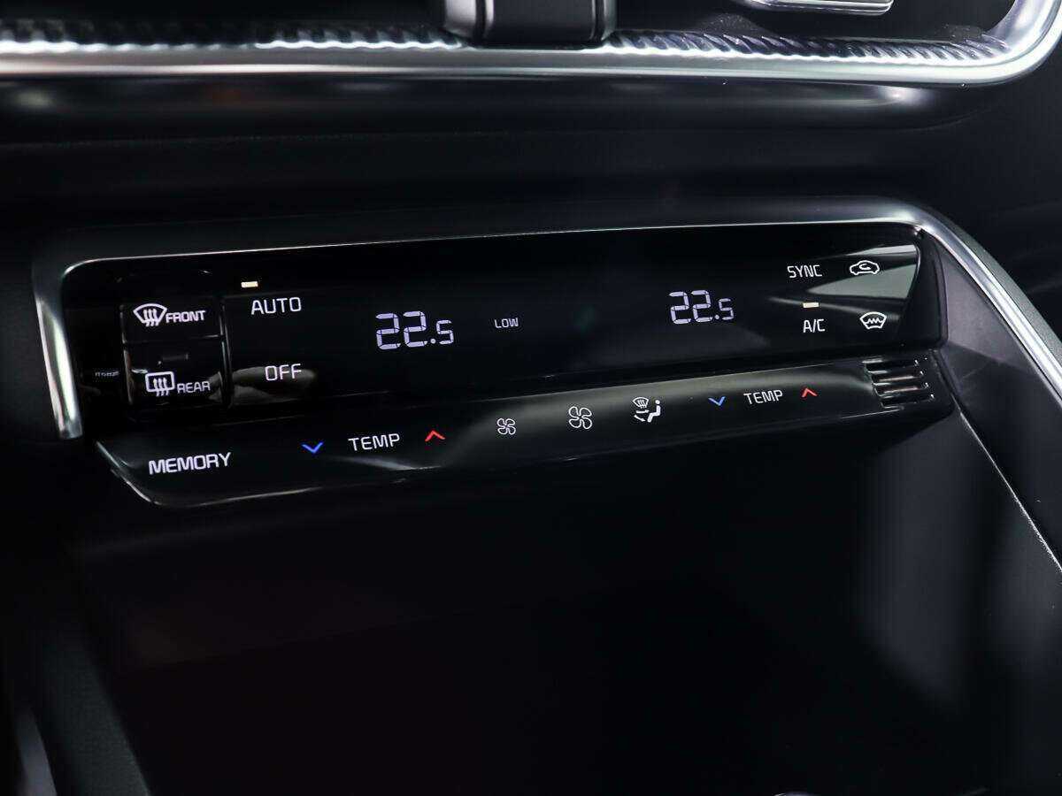 Купить Kia K5 с пробегом. Фото: #19