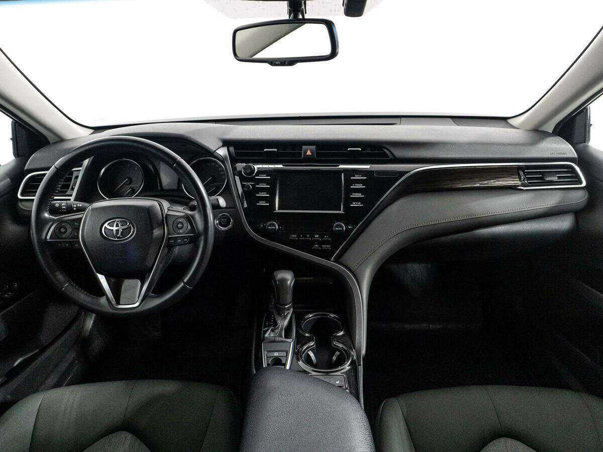 Купить Toyota Camry с пробегом. Фото: #12