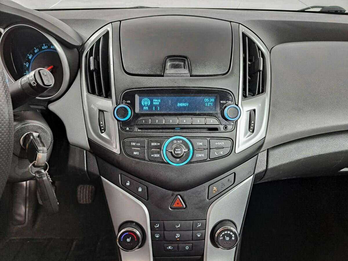 Купить Chevrolet Cruze с пробегом. Фото: #14