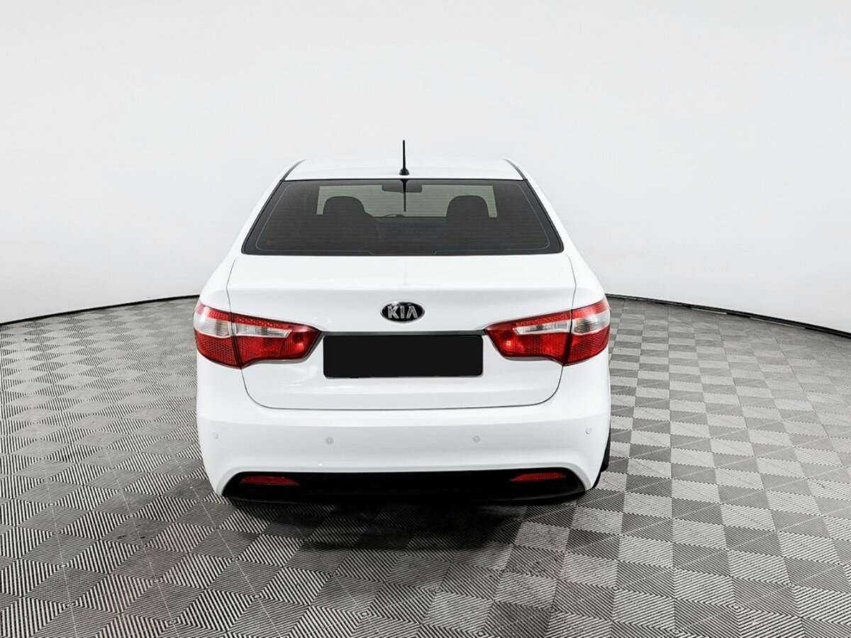 Купить Kia Rio с пробегом. Фото: #5