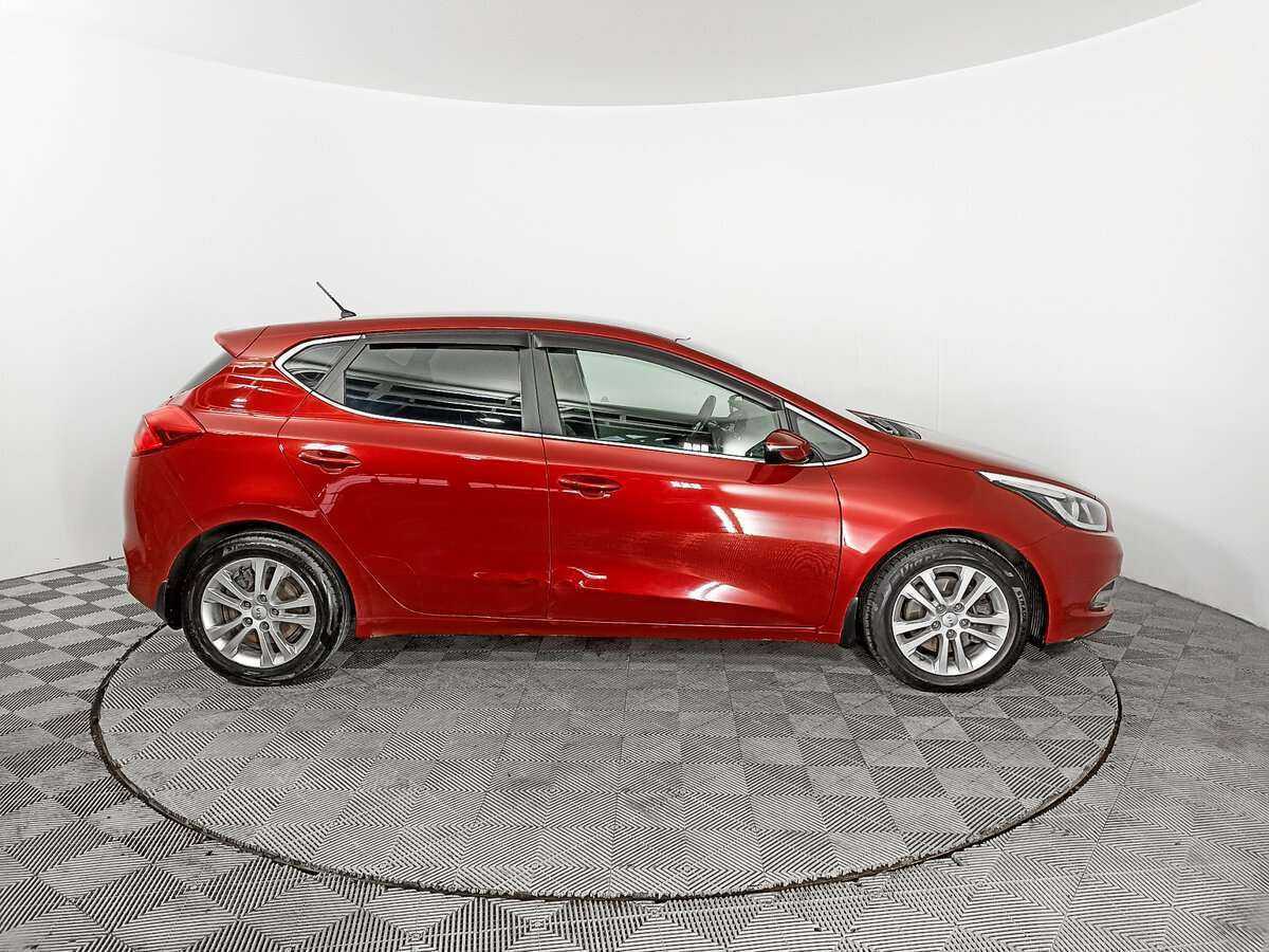 Купить Kia Ceed с пробегом. Фото: #3