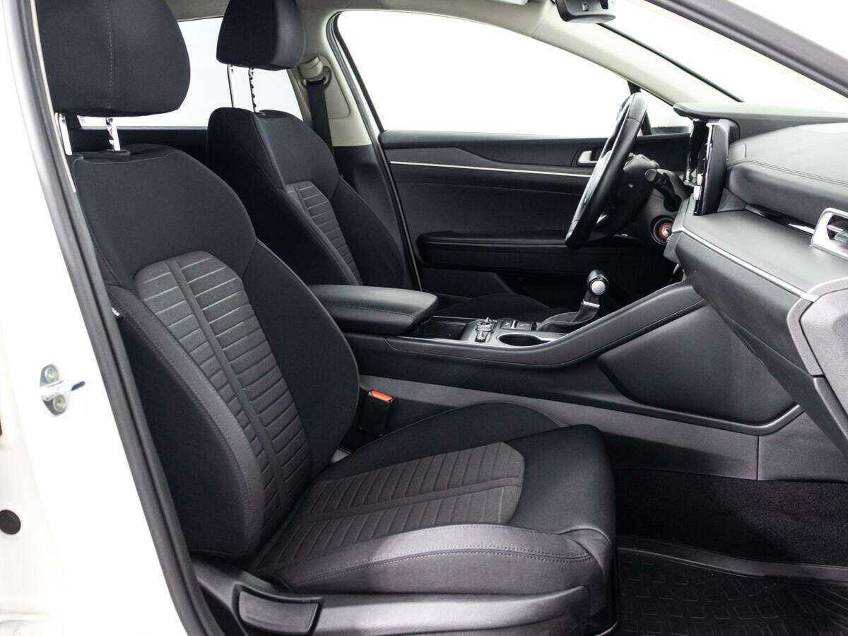 Купить Kia K5 с пробегом. Фото: #22