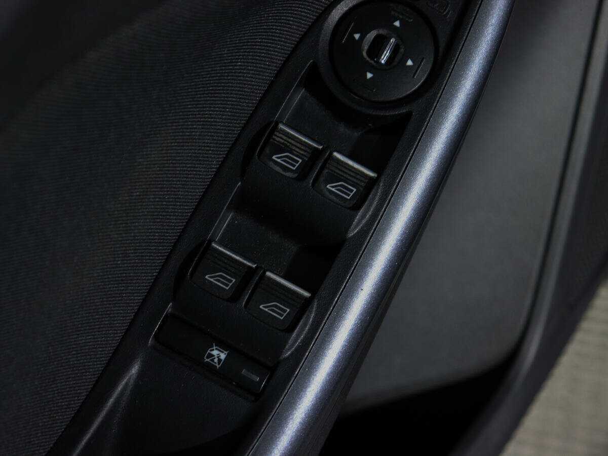 Купить Ford Focus с пробегом. Фото: #14